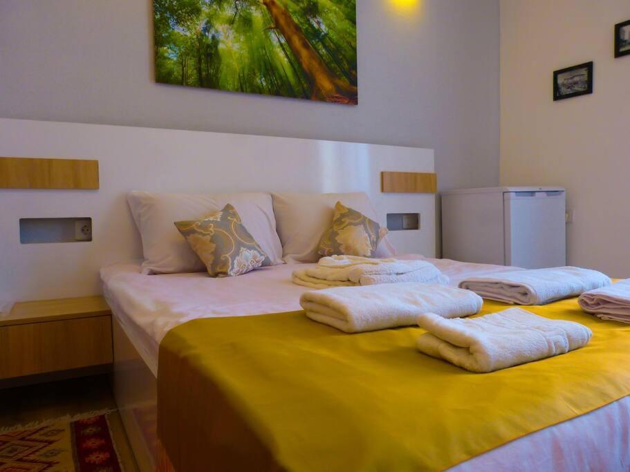 Live-Inn Stunning Apartment On Azneft Sq With President Palace & Old City Views Baku Exterior photo